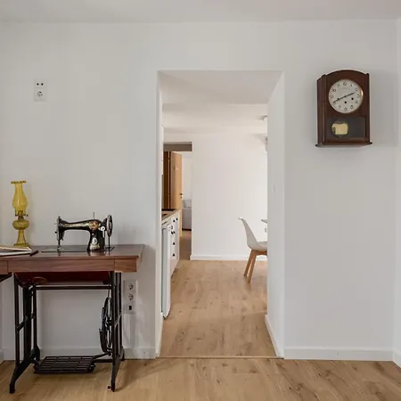 Joivy Modern 3br House With Spacious Front Yard * Chelreira